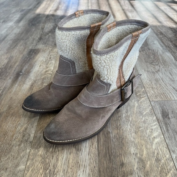 Kelsi Dagger Tempest Faux Sherling Boots - Cowboy Western Style - Picture 9 of 11